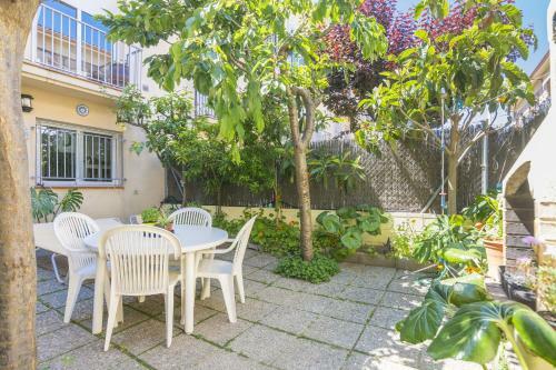 Homeholidaysrentals Coral