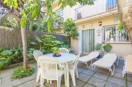 Homeholidaysrentals Coral