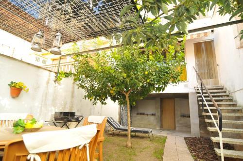 Homeholidaysrentals Valerie