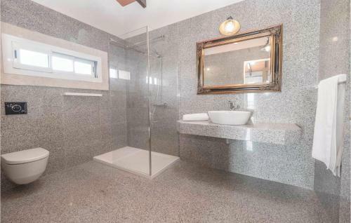 Five-bedroom Holiday Home In Manacor