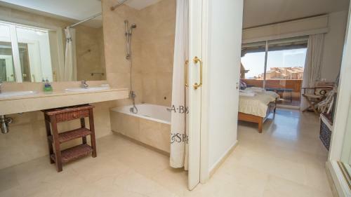 Apartamento Los Granados 1022