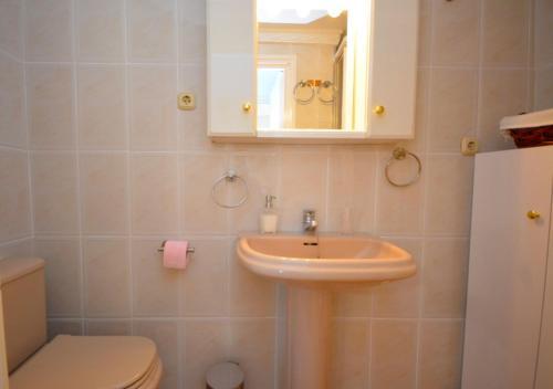 Apartamento Vistas Al Mar, C�ntrico Y Buen Ambiente