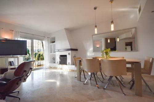 Apartament In Nueva Andalucia Puerto Ban�s