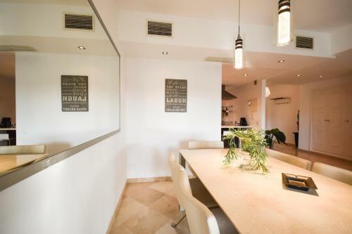 Apartament In Nueva Andalucia Puerto Ban�s