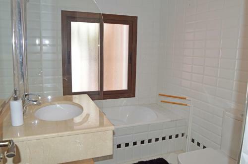 Beachfront Villa Protected Private Pool 4 Bedrooms Marbella