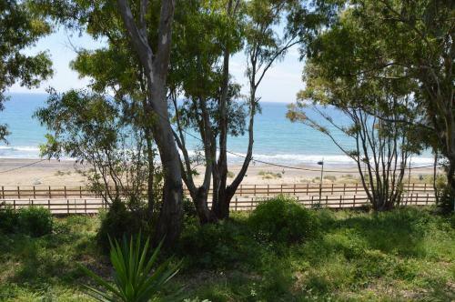 Beachfront Villa Protected Private Pool 4 Bedrooms Marbella
