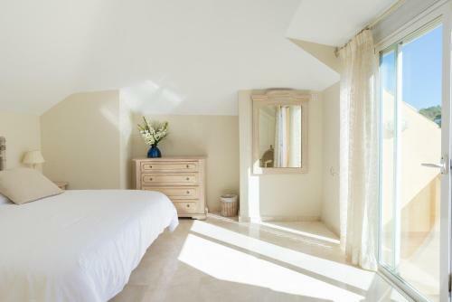 Apartamento Rio Real: Lujoso �tico Sobre Campo De Golf