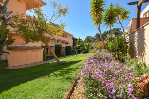 Apartamento Stunning Modern Holiday Home In Elviria Marbella