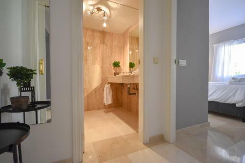 Apartamento Stunning Modern Holiday Home In Elviria Marbella