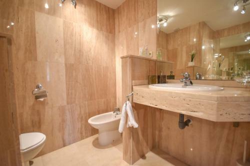Apartamento Stunning Modern Holiday Home In Elviria Marbella