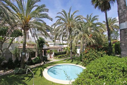 1096 Beachfront 50 Meter 2 Design Apartments 3 Pools