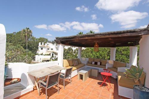 1096 Beachfront 50 Meter 2 Design Apartments 3 Pools