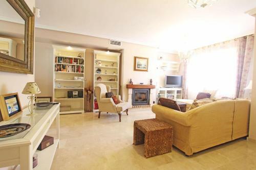 1107 Marbella Beach Front House