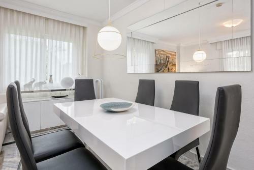 Apartamento Urb La Dama De Noche 4br