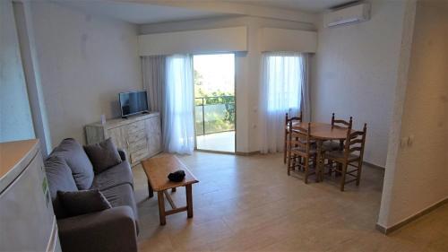 Skol Marbella Spacious 1 Bedroom Apartment With Sea Views