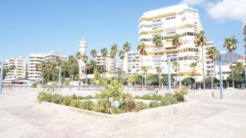 1 Bedroom Apartment Second Line Beach- Parque Marbella Building