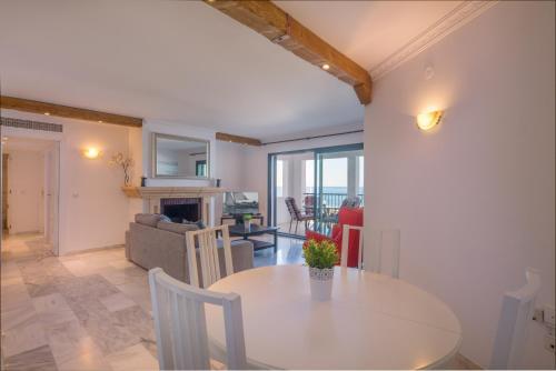 Apartamento 2 Bedroom With Great Views In Puerto Banus