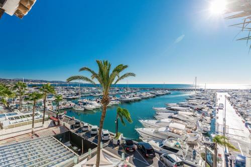 Apartamento 2 Bedroom Frontline Penthouse In Puerto Banus