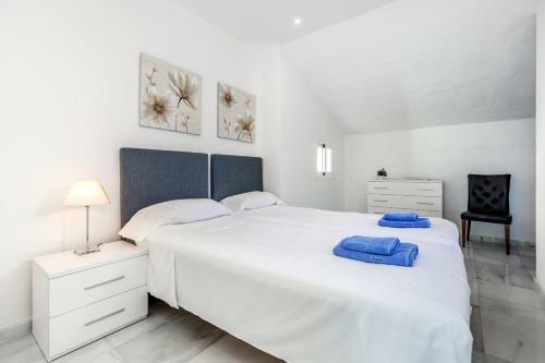 Apartamento 2 Bedroom Frontline Penthouse In Puerto Banus