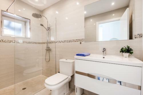 Apartamento 2 Bedroom Frontline Penthouse In Puerto Banus