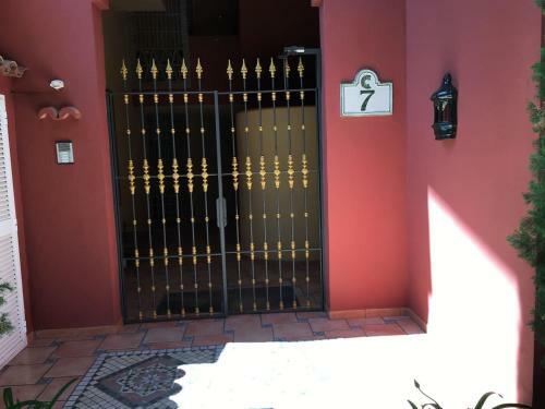 Luxury Apartment In 5 Star Urbanization
