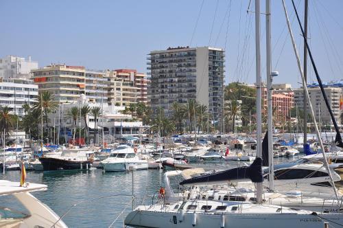 Apartment In Marbella-first Line Beach