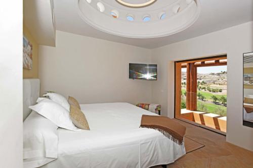 Salobre Villa Card�n