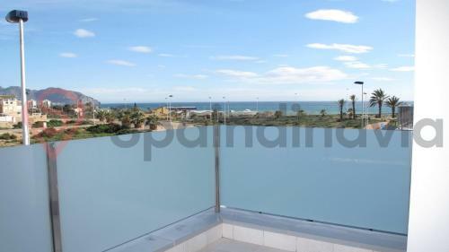 Villa Astonishing Beach And Pool House