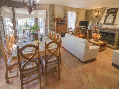 Four-bedroom Holiday Home In Medina-sidonia
