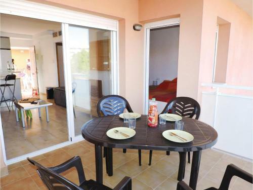 Two-bedroom Apartment In Miami Playa