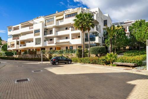 2br Poolfront Family Apartment Wifi And Near Beach