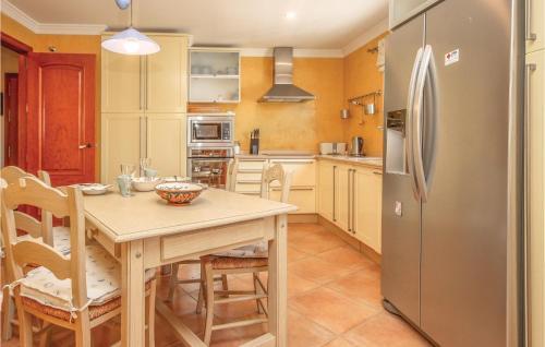 Three-bedroom Apartment In Mijas