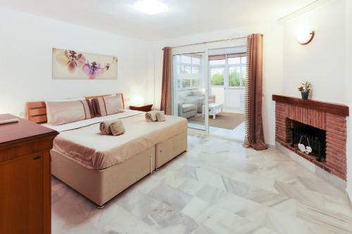 Superb Calahonda Villa With Sauna