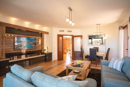 Apartamento Stunning 4 Bed Duplex In Calahonda With Sea Views