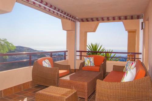 Apartamento Stunning 4 Bed Duplex In Calahonda With Sea Views