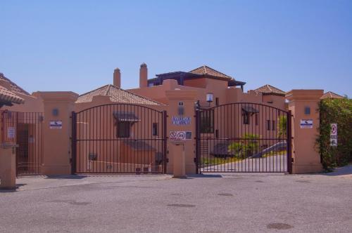 Apartamento Stunning 4 Bed Duplex In Calahonda With Sea Views