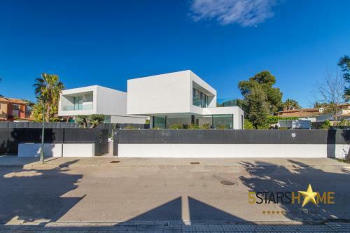 Villa Platja De Muro - 218324