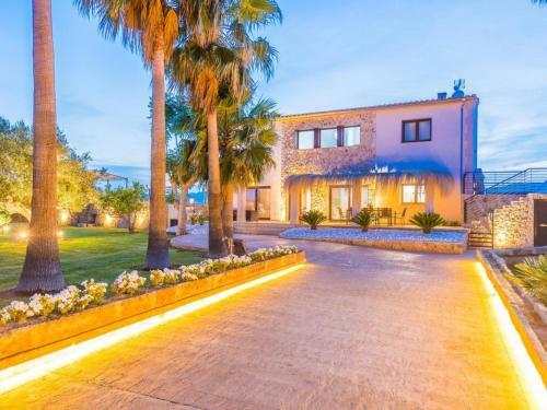 Holiday Home Can Bou