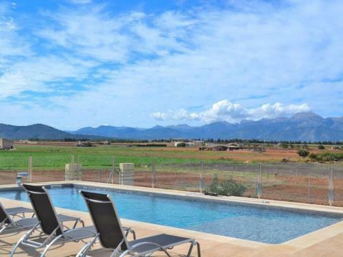 Holiday Home Can Bou
