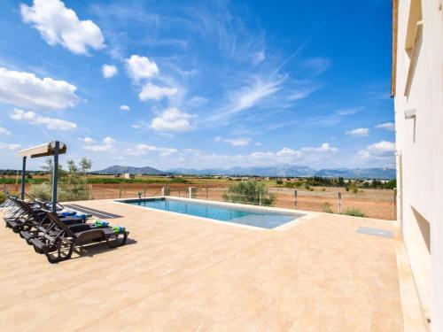 Holiday Home Can Bou
