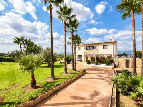 Holiday Home Can Bou