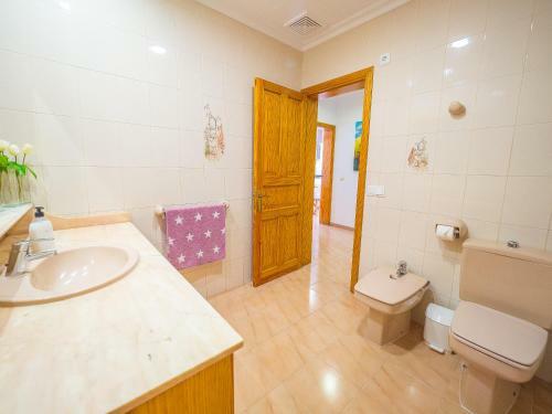 Apartamento Piscina Muro