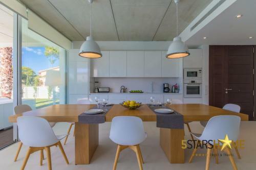 Villa Platja De Muro - 218330