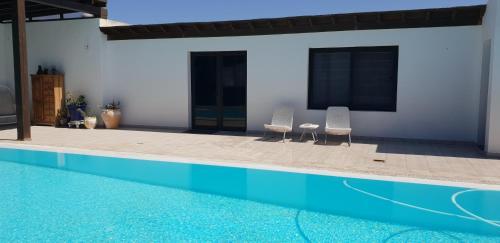 Holiday Home Calle Los Mirlos