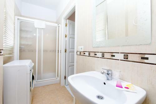 Apartamentos Almoraide Suites