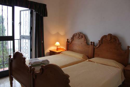 Apartamentos El Capistrano Nerja Guy P. Way