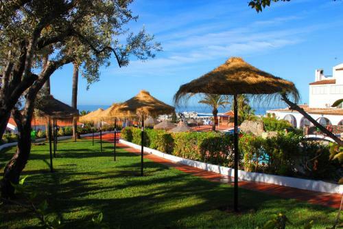 Apartamentos El Capistrano Nerja Guy P. Way