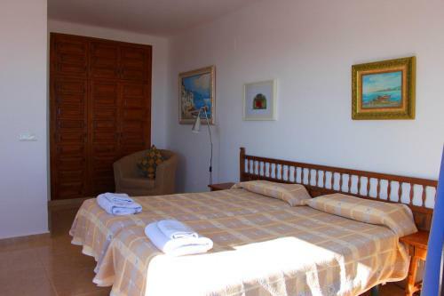 Apartamentos El Capistrano Nerja Guy P. Way