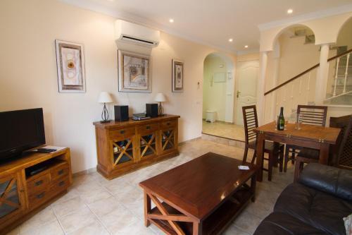 Apartamento Los Pinos 19 Menyber