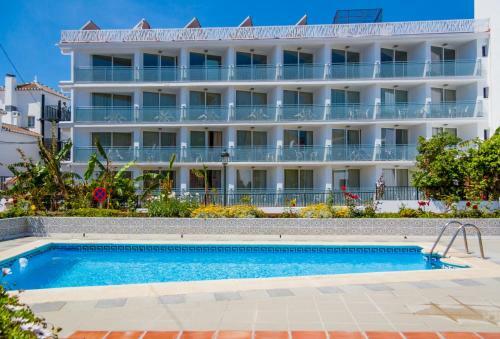 Pueblo Andaluz Nerja Canovas
